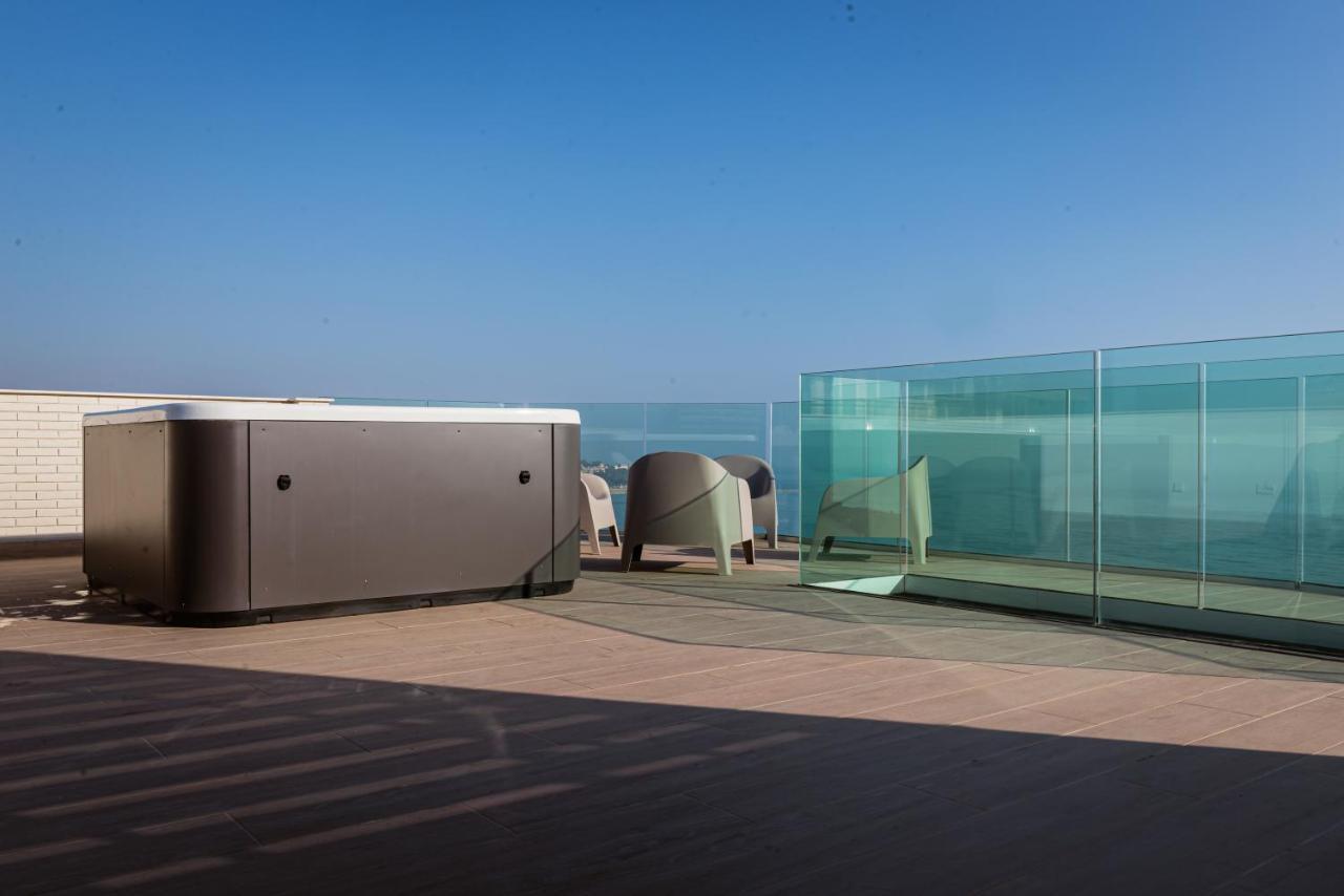 Апартаменты Modern Sea Front Jacuzzi Blue Sky Аликанте Экстерьер фото